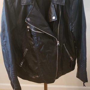 H &M Black Ribbed Sleeve Zipper Faux Leather Jacket